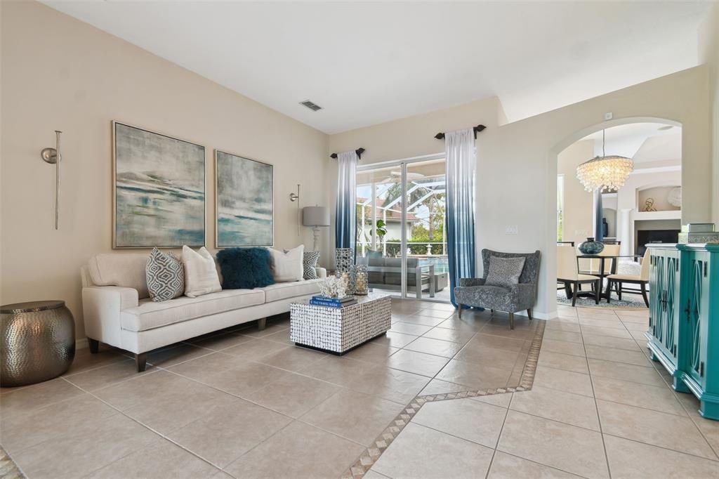Recently Sold: $745,000 (4 beds, 3 baths, 2984 Square Feet)