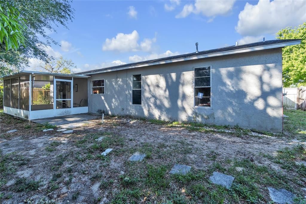 For Sale: $260,000 (3 beds, 2 baths, 1278 Square Feet)
