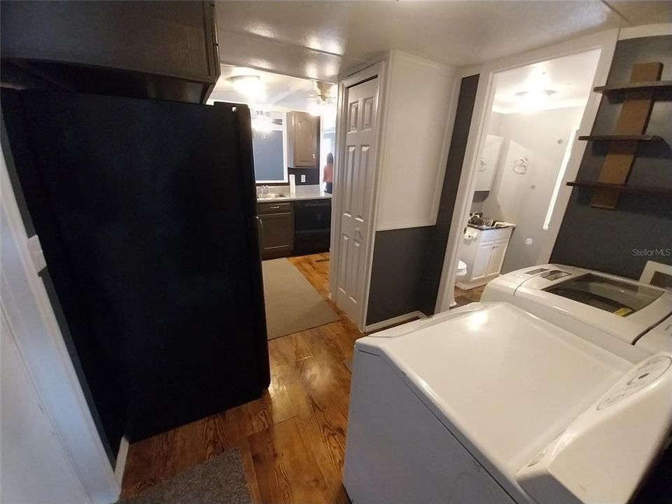 For Sale: $112,000 (2 beds, 1 baths, 604 Square Feet)