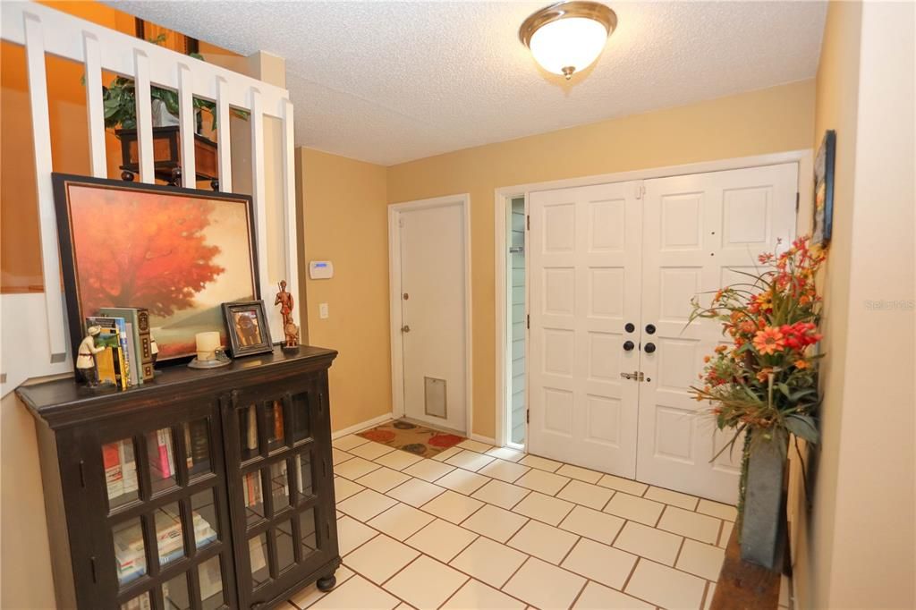 Recently Sold: $525,000 (3 beds, 2 baths, 1998 Square Feet)
