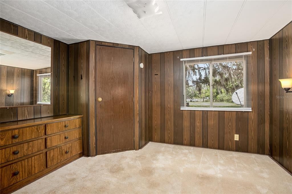 待售: $398,900 (2 贝兹, 1 浴室, 672 平方英尺)