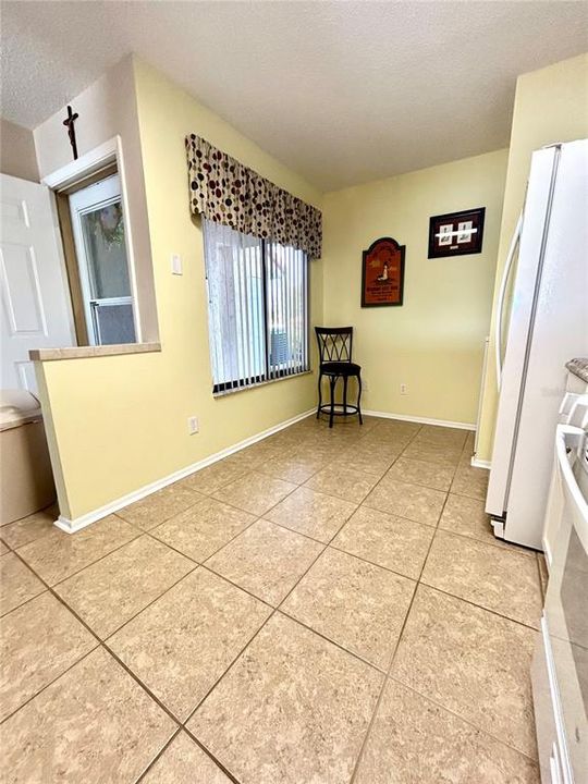 Active With Contract: $184,900 (2 beds, 2 baths, 1103 Square Feet)