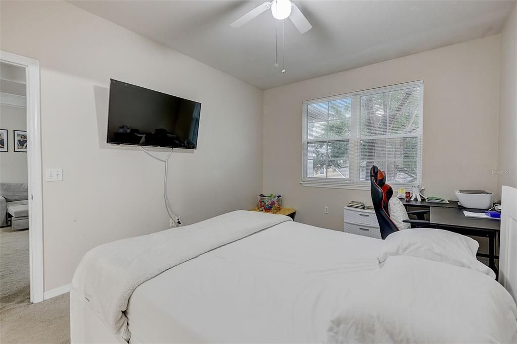 For Sale: $213,000 (2 beds, 2 baths, 1107 Square Feet)