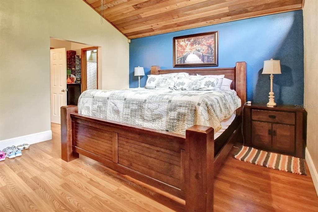 En Venta: $348,000 (4 camas, 2 baños, 1767 Pies cuadrados)