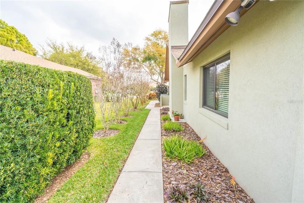 Recently Sold: $439,000 (3 beds, 2 baths, 1956 Square Feet)