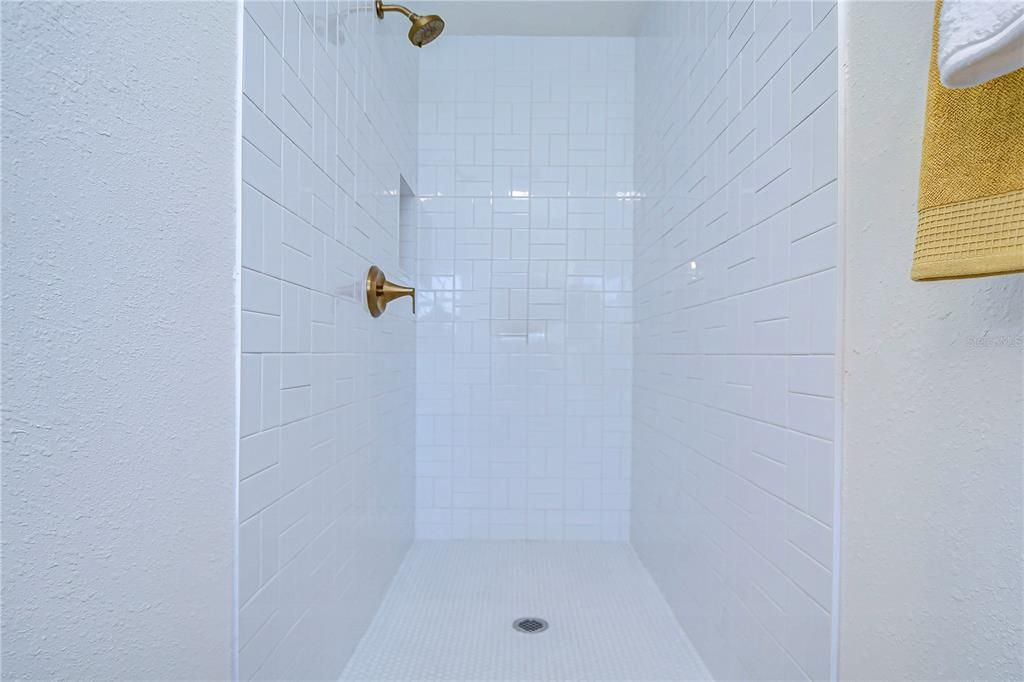 待售: $529,000 (4 贝兹, 2 浴室, 1706 平方英尺)