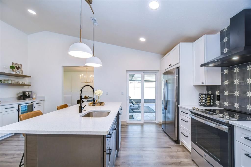 For Sale: $529,000 (4 beds, 2 baths, 1706 Square Feet)