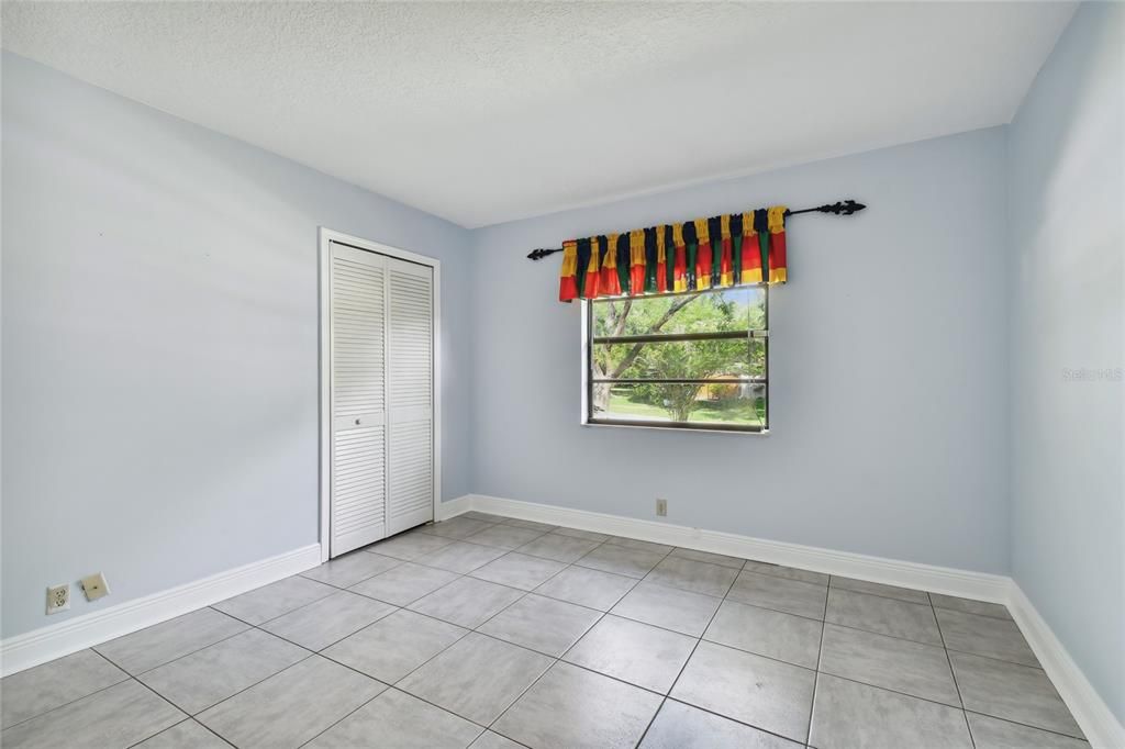 For Sale: $549,000 (4 beds, 2 baths, 1904 Square Feet)