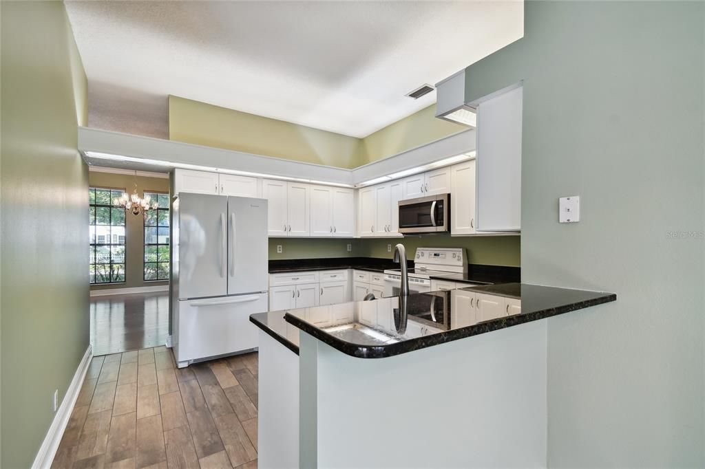 For Sale: $549,000 (4 beds, 2 baths, 1904 Square Feet)