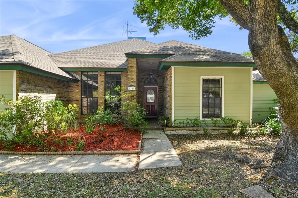 For Sale: $549,000 (4 beds, 2 baths, 1904 Square Feet)
