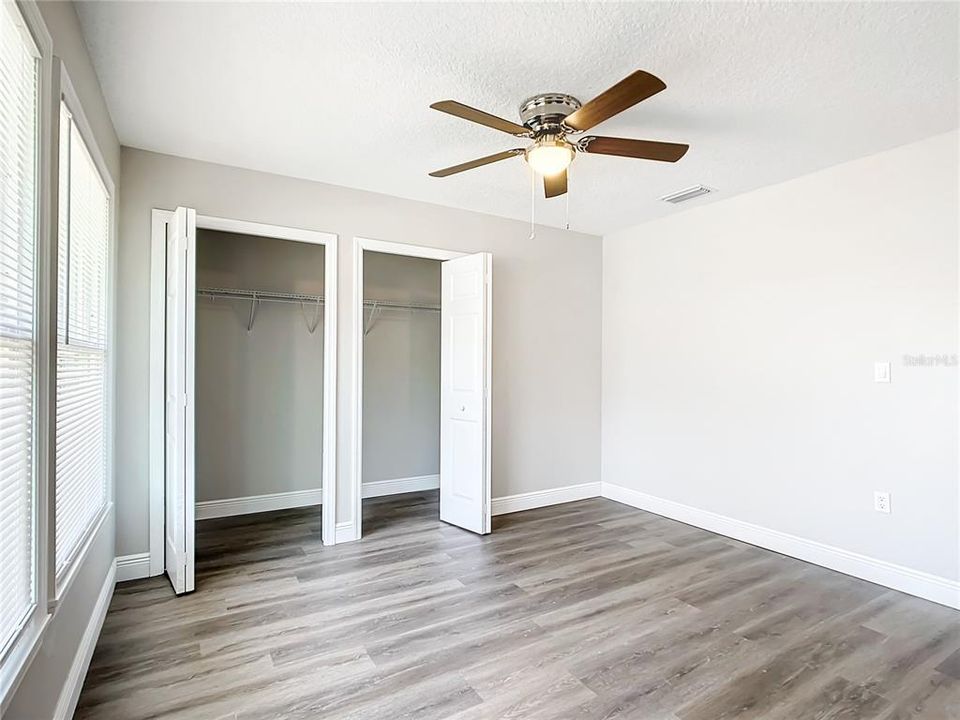 Active With Contract: $284,500 (3 beds, 2 baths, 1216 Square Feet)