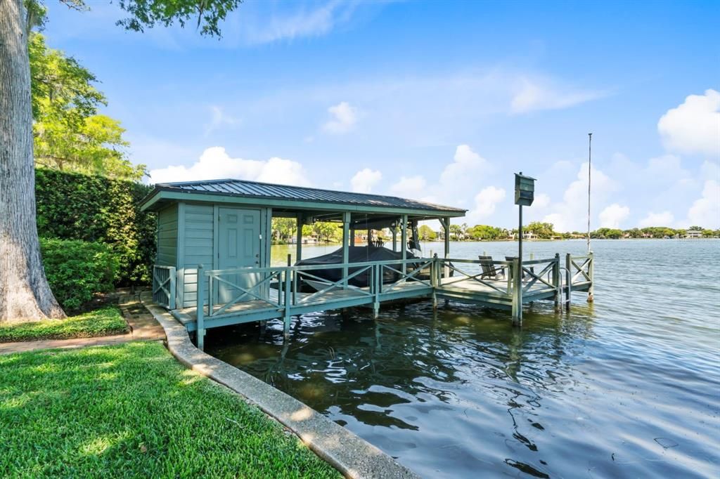 Recently Sold: $5,500,000 (3 beds, 2 baths, 3442 Square Feet)