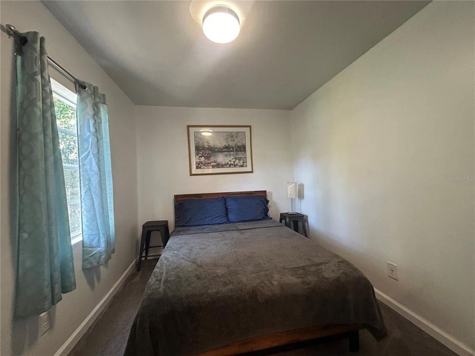 Recently Sold: $225,000 (2 beds, 1 baths, 918 Square Feet)