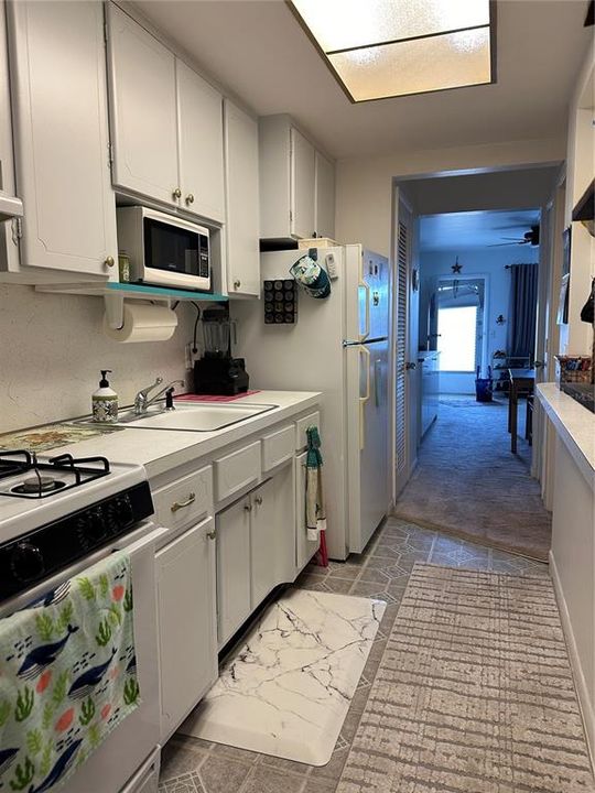 For Sale: $75,000 (1 beds, 1 baths, 520 Square Feet)