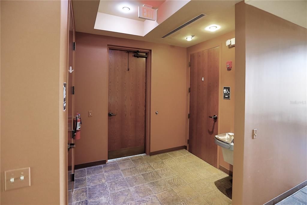 2 ADA compliant private bathrooms