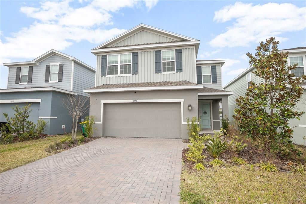 Recently Sold: $425,000 (4 beds, 2 baths, 2046 Square Feet)