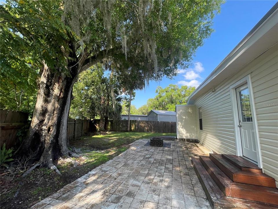 Active With Contract: $249,000 (3 beds, 2 baths, 1413 Square Feet)