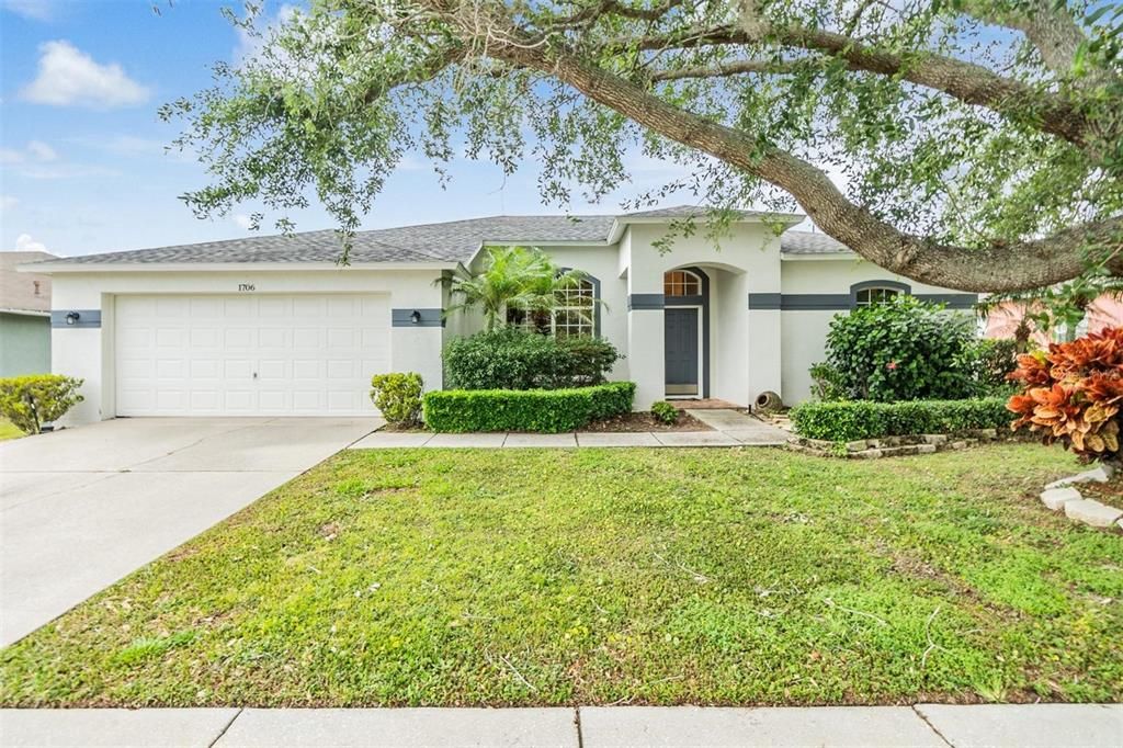 Active With Contract: $460,000 (4 beds, 2 baths, 2017 Square Feet)