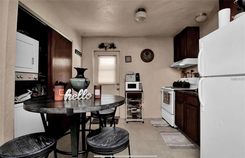For Sale: $229,000 (2 beds, 0 baths, 1104 Square Feet)