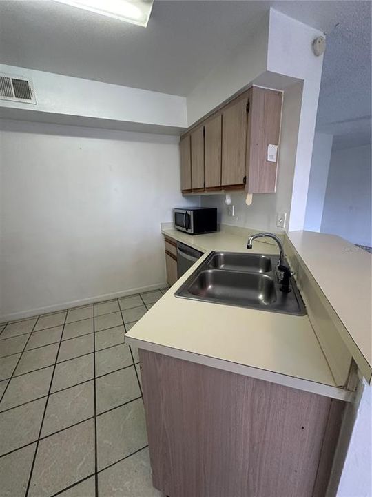 For Rent: $1,550 (2 beds, 2 baths, 1080 Square Feet)