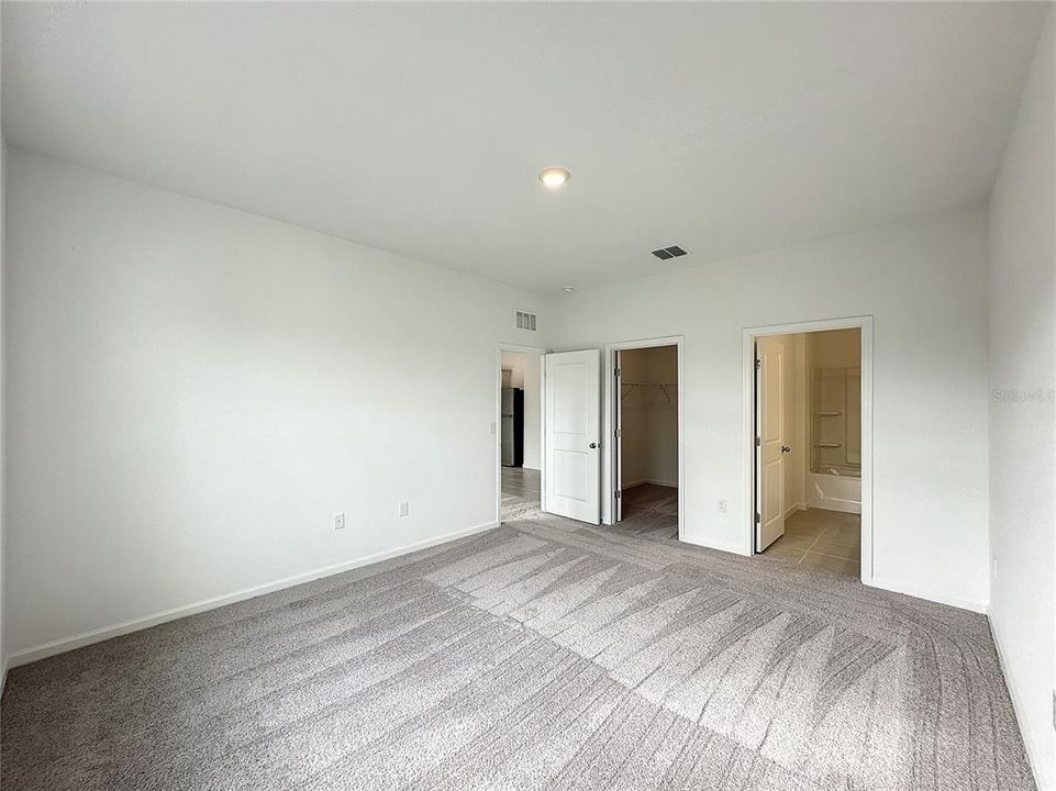 Active With Contract: $309,990 (3 beds, 2 baths, 1589 Square Feet)