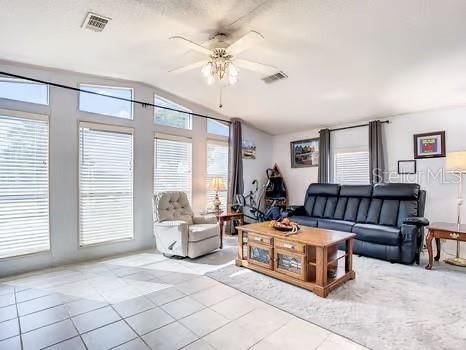 For Sale: $159,999 (2 beds, 2 baths, 1002 Square Feet)
