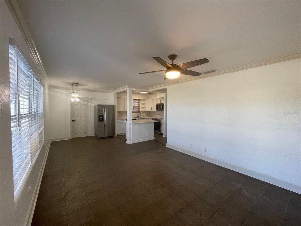 For Sale: $434,900 (3 beds, 2 baths, 1034 Square Feet)