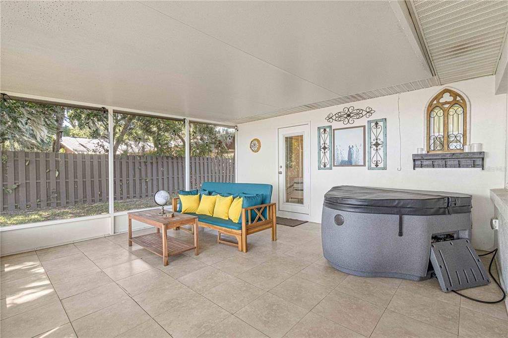 Screened patio off 2nd Primary bedroom