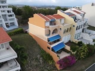 En Venta: $930,000 (3 camas, 2 baños, 2650 Pies cuadrados)