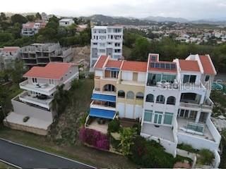 En Venta: $930,000 (3 camas, 2 baños, 2650 Pies cuadrados)