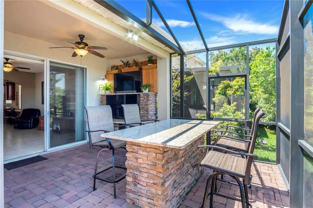 Recently Sold: $525,000 (4 beds, 2 baths, 1956 Square Feet)