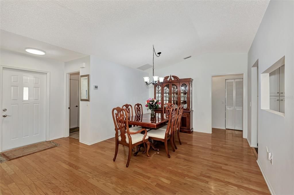 Active With Contract: $449,000 (3 beds, 2 baths, 1480 Square Feet)