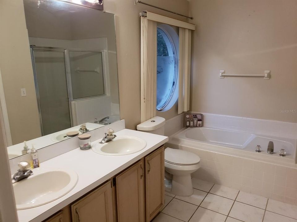For Sale: $445,000 (3 beds, 2 baths, 1690 Square Feet)