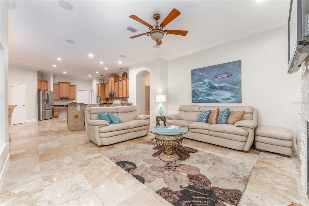 Recently Sold: $885,000 (4 beds, 4 baths, 3085 Square Feet)