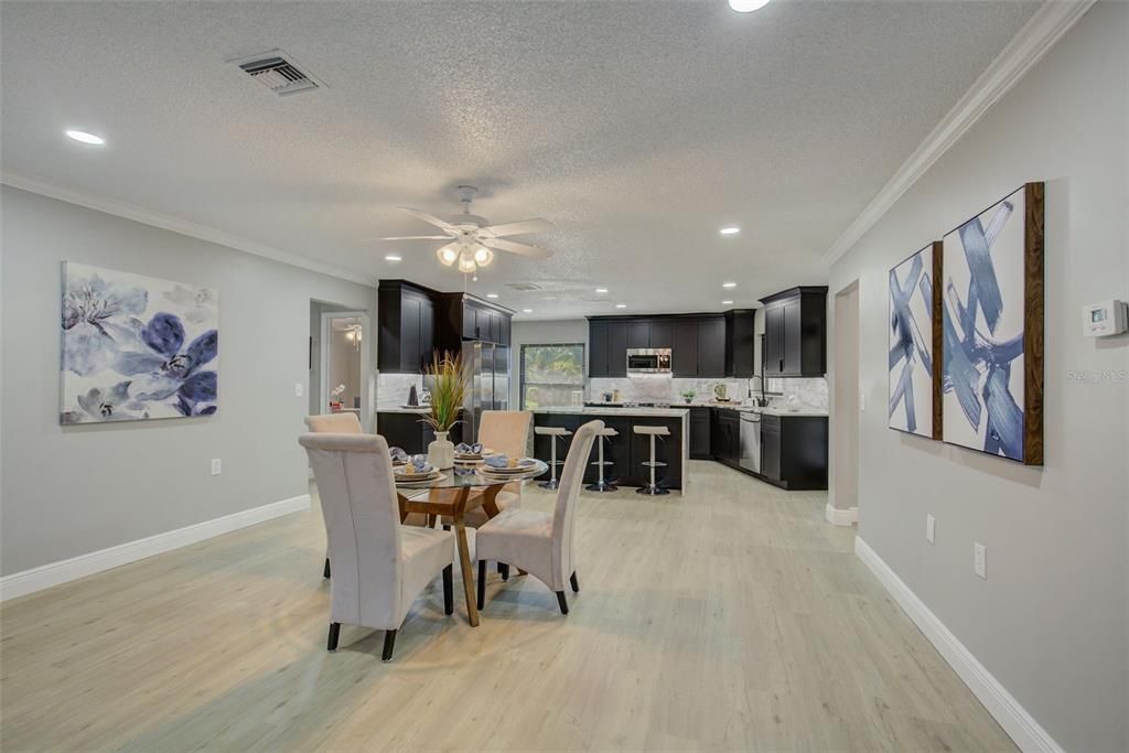 Recently Sold: $450,000 (4 beds, 2 baths, 2469 Square Feet)