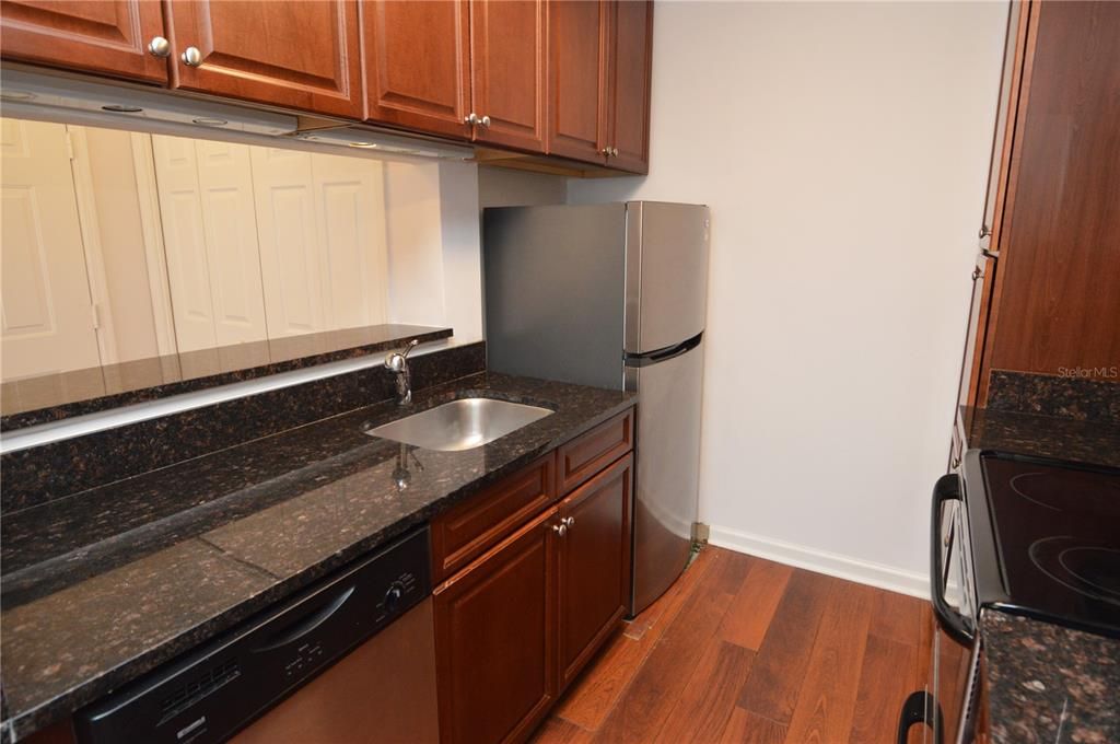 Recently Rented: $1,500 (1 beds, 1 baths, 665 Square Feet)