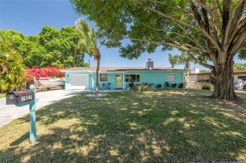 Recently Sold: $315,000 (3 beds, 2 baths, 1416 Square Feet)