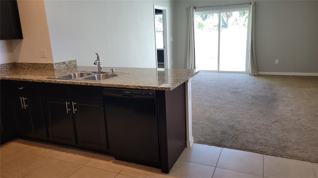 Active With Contract: $2,250 (3 beds, 2 baths, 1529 Square Feet)