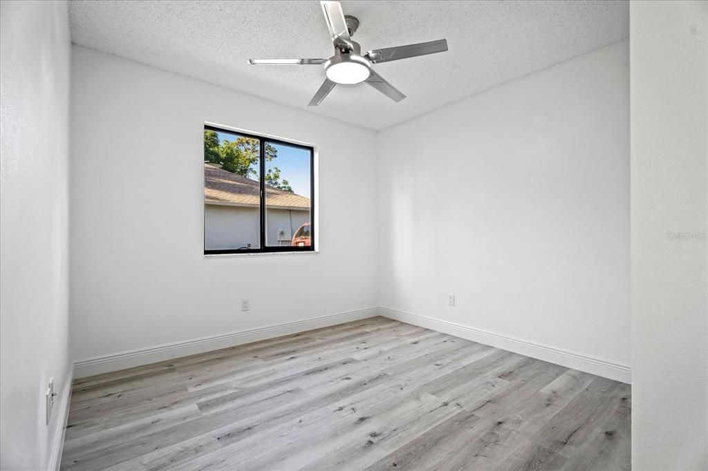 For Sale: $325,000 (3 beds, 2 baths, 1590 Square Feet)