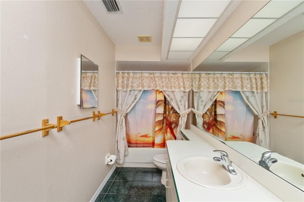 待售: $369,900 (3 贝兹, 2 浴室, 1779 平方英尺)