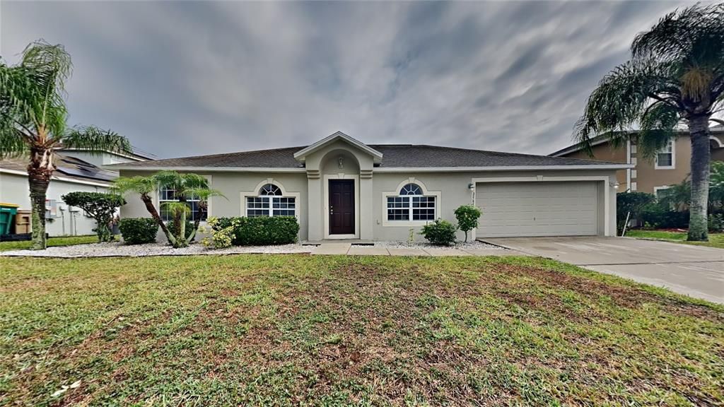 Active With Contract: $409,900 (4 beds, 2 baths, 2236 Square Feet)