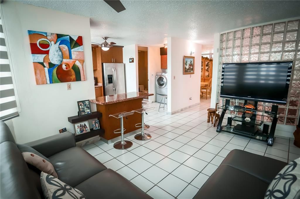 Vendido Recientemente: $450,000 (4 camas, 2 baños, 0 Pies cuadrados)