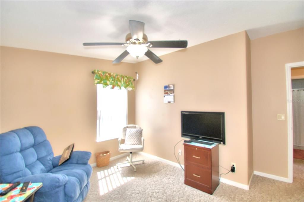 For Sale: $225,000 (3 beds, 2 baths, 1404 Square Feet)