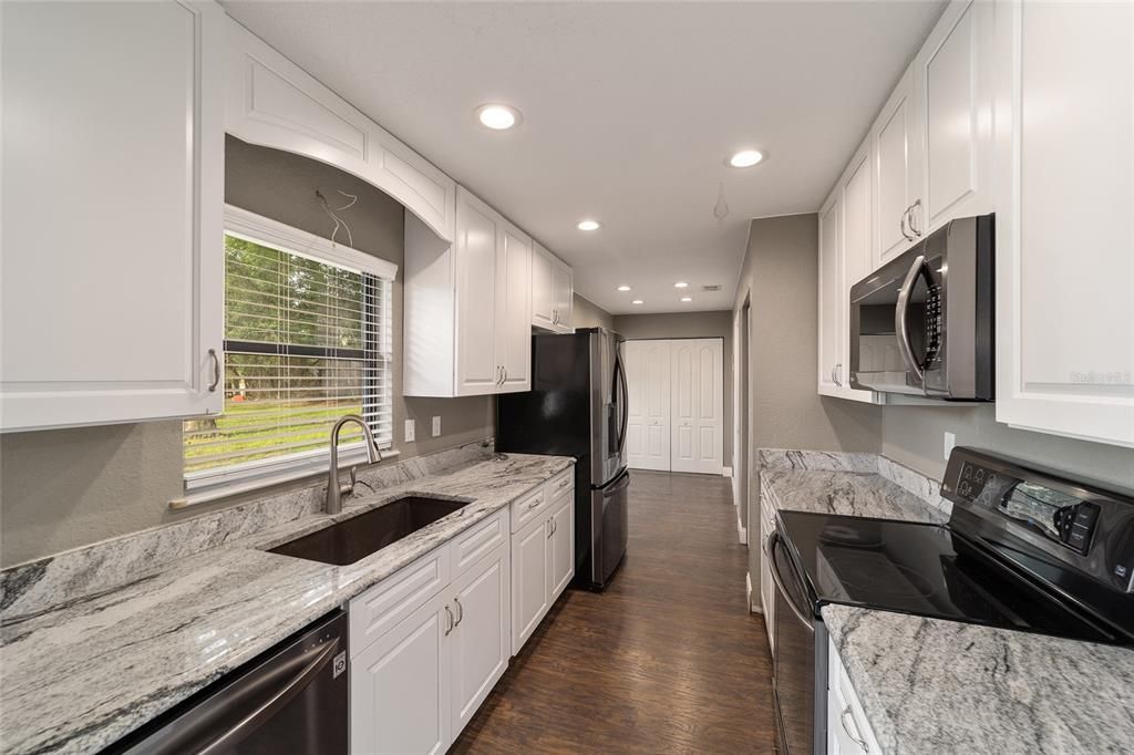 Active With Contract: $274,900 (3 beds, 2 baths, 1302 Square Feet)