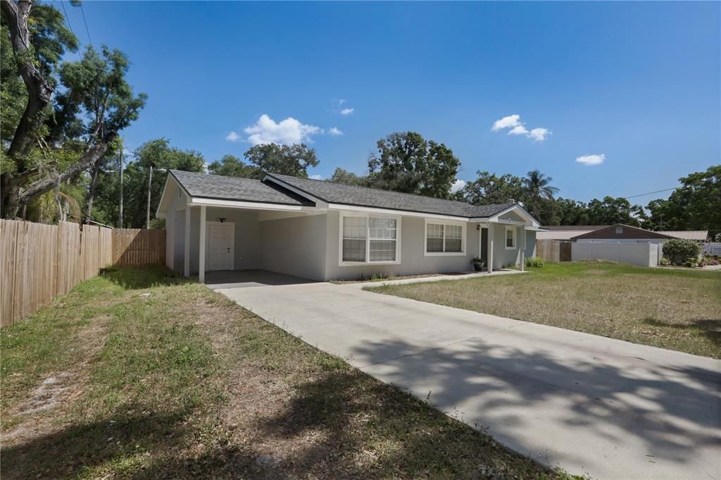 Active With Contract: $395,200 (4 beds, 3 baths, 1478 Square Feet)