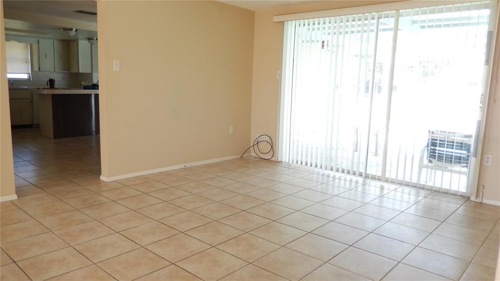 For Rent: $2,200 (2 beds, 2 baths, 1517 Square Feet)
