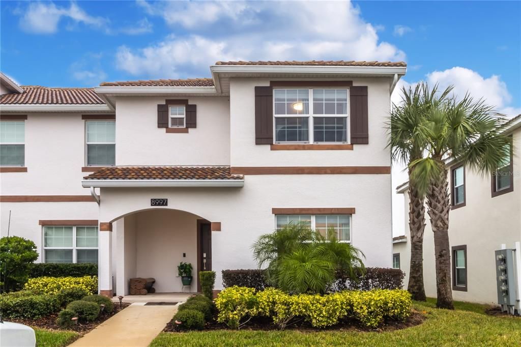 Recently Sold: $529,900 (5 beds, 4 baths, 2072 Square Feet)
