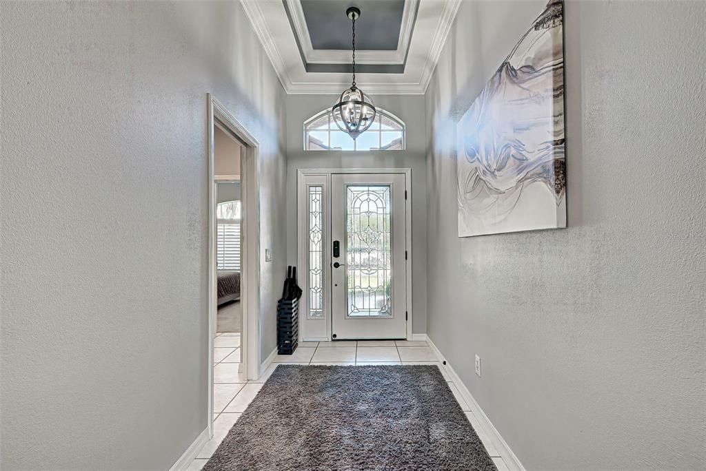 Spacious Foyer & Hallway