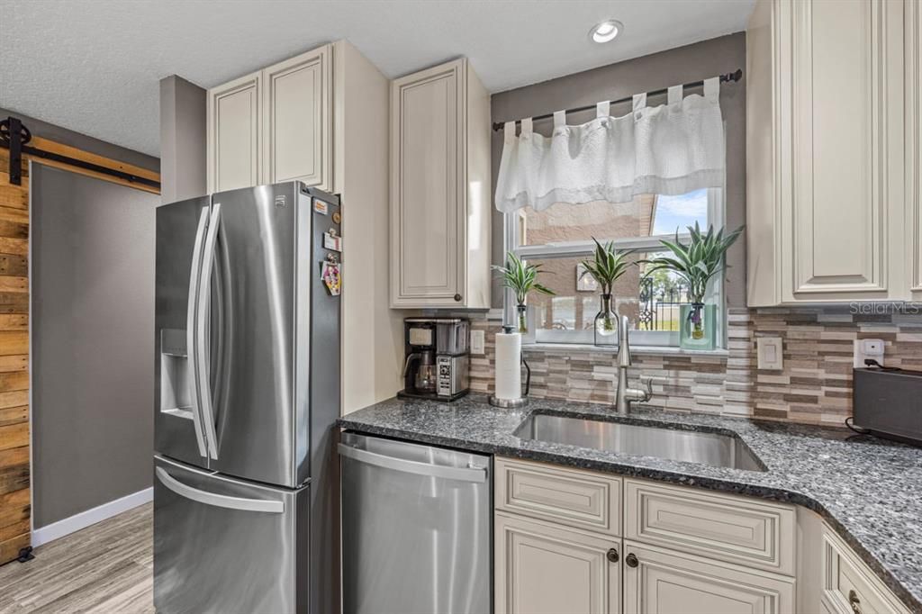Active With Contract: $429,900 (3 beds, 2 baths, 1610 Square Feet)