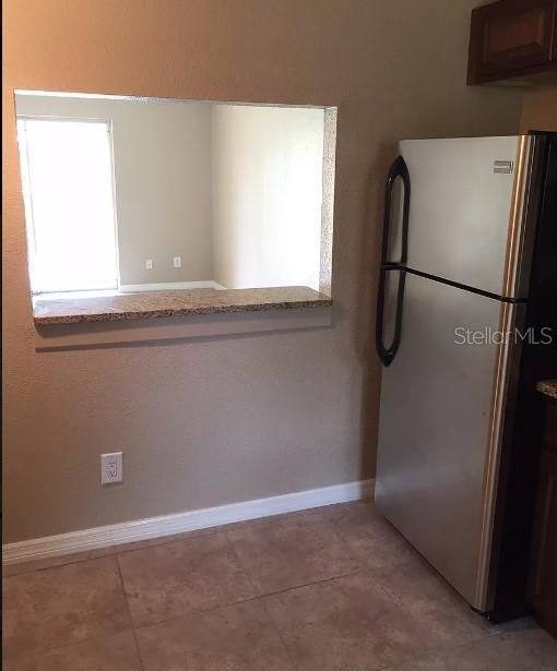 For Sale: $145,000 (1 beds, 1 baths, 742 Square Feet)